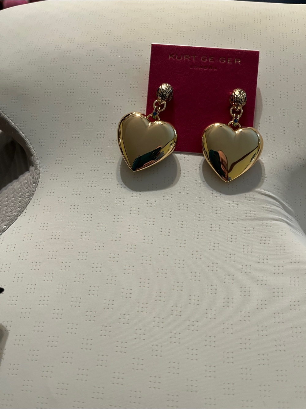 NWT Kurt Geiger Gold Heart Drop Earrings with Dark Green Inset - Picture 10 of 12